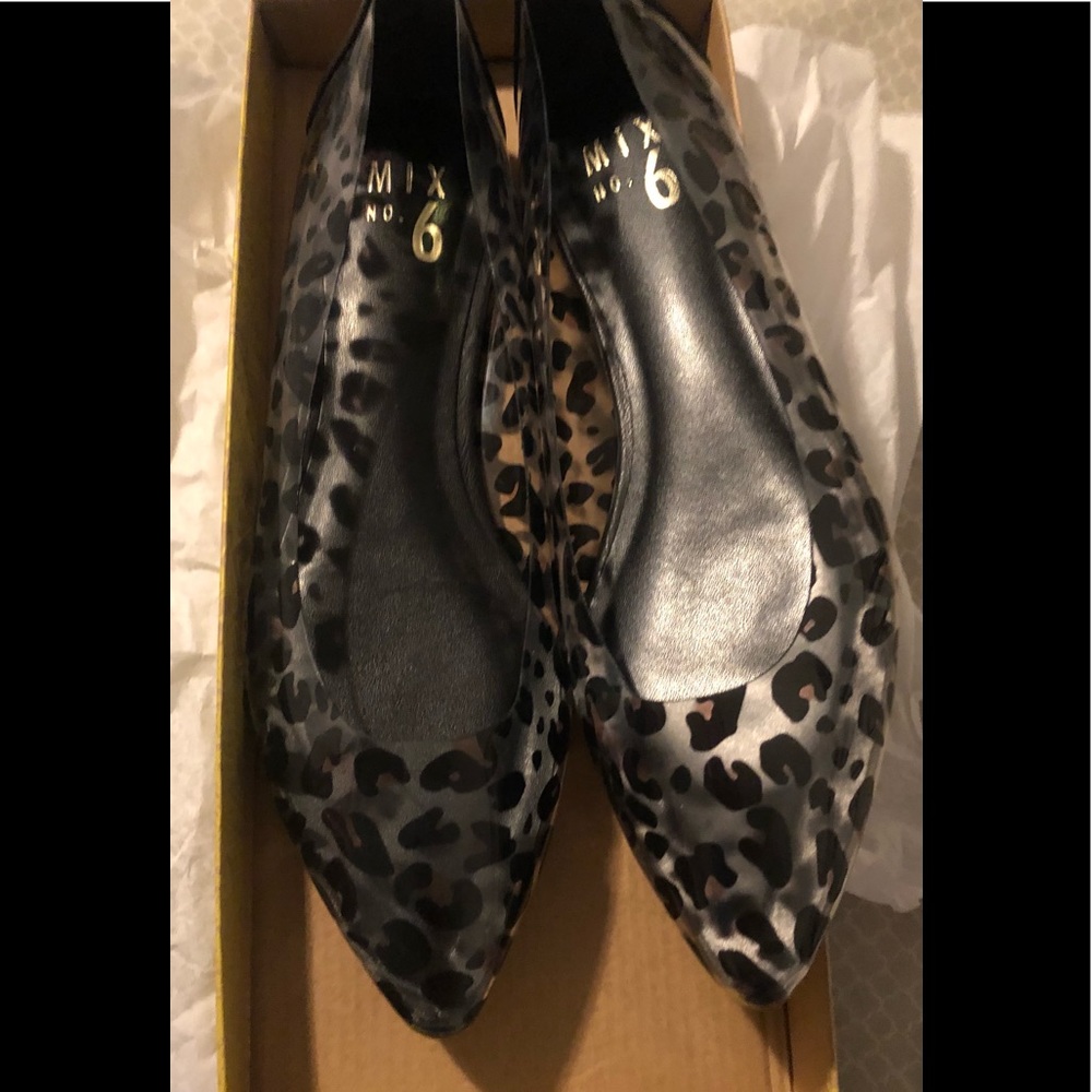 Mix No. 6 Leo Flats Size 7 & 1/2, Leopard Print